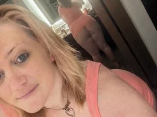WebCAM di MyThroatWillThankU87