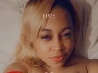 WebCAM of SweetRedPeach